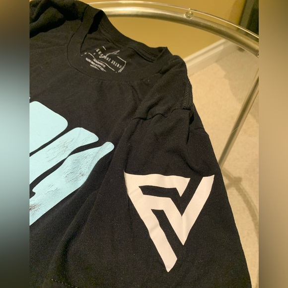 LIMITED EDITION TEE: Fred Vanvleet Covid FVV Bet On Yourself - Picture 3 of 5